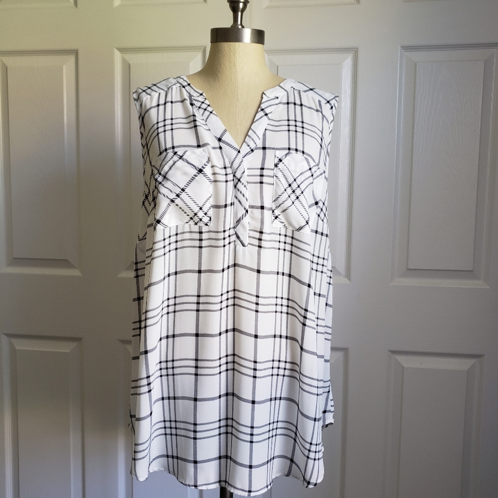Torrid sleeveless Top